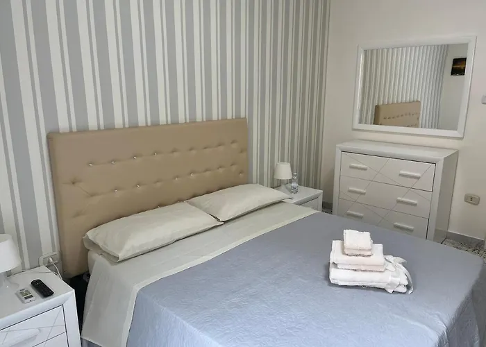 B&B Rosy